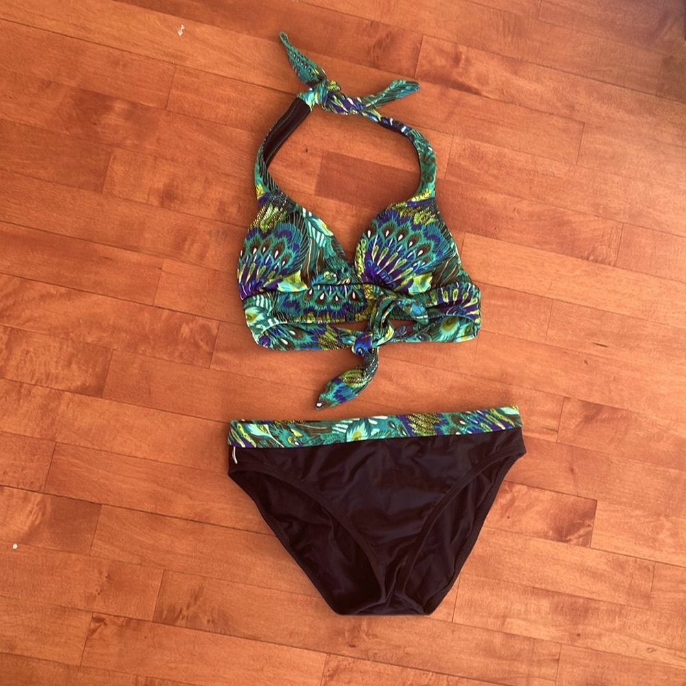 Anne Cole bikini (Small top. Medium bottom.)